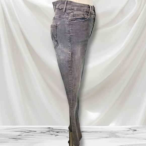 MOTHER Denim 'High Waisted Looker Ankle Fray Jeans' in "Lighting Up Lanterns" 24 - Picture 12 of 16